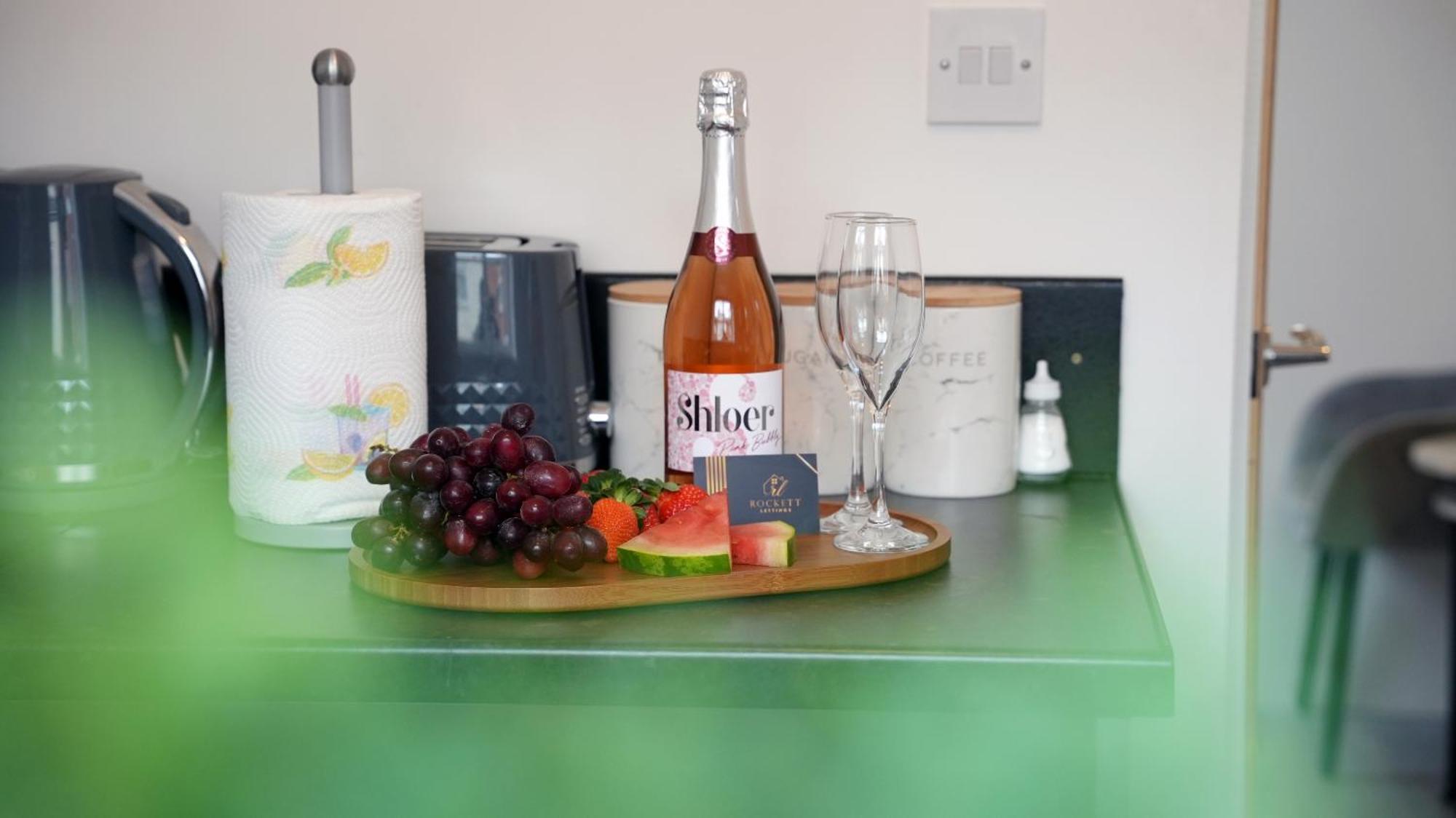 City Centre House, Parking With Ev, Free Wifi, Netflix Coventry Eksteriør billede