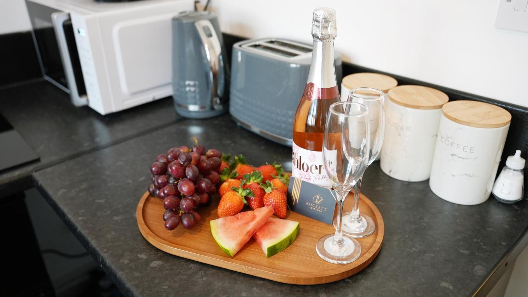 City Centre House, Parking With Ev, Free Wifi, Netflix Coventry Eksteriør billede