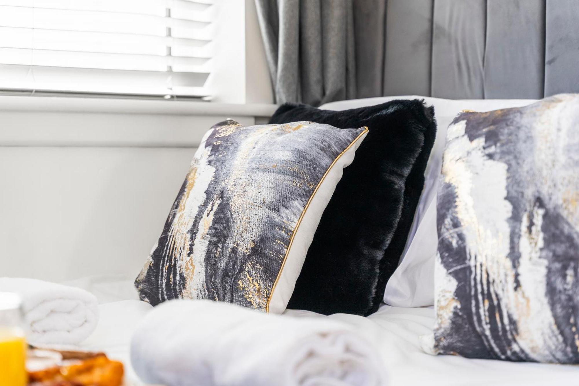 City Centre House, Parking With Ev, Free Wifi, Netflix Coventry Eksteriør billede